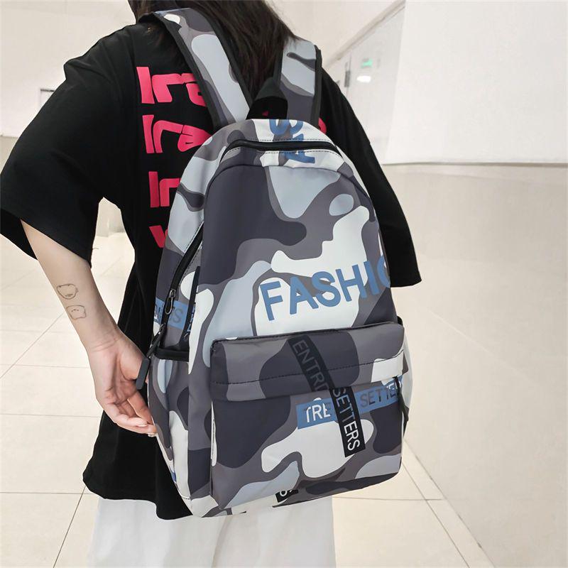 

Camouflage Graffiti Backpack: Large Capacity for Junior High & Elementary Students Without pendant