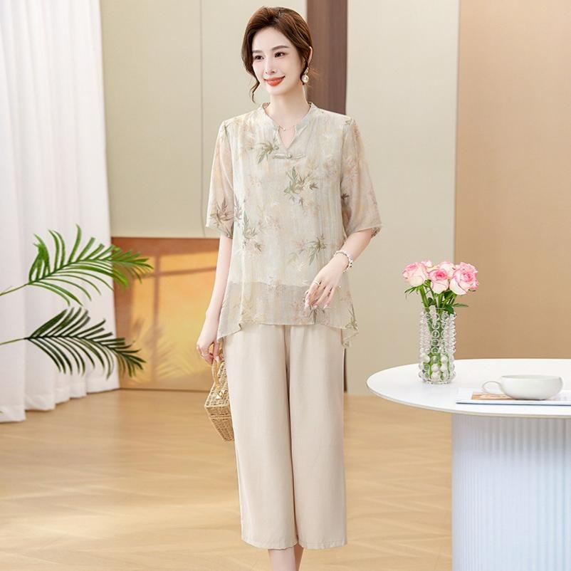 Middle-aged Mother Summer Suit Western Style Summer Short-sleeved Loose Top Two-piece Suit
