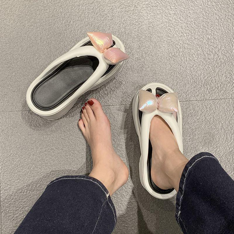 Fashion Flip-flops Women's Summer Outer Wear 2025 New Internet Celebrity Super Fire Thick Bottom Heightening Pinch Foot Beach Cool Slippers