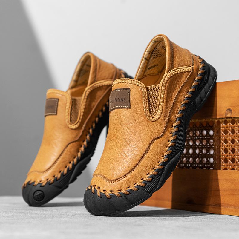 Fashion 2025 Hot Sale Outdoor Walking Shoes New Handmade Leather Men Shoes Casual Comfortable Men Loafers Slip On Leather Shoe Men Flats