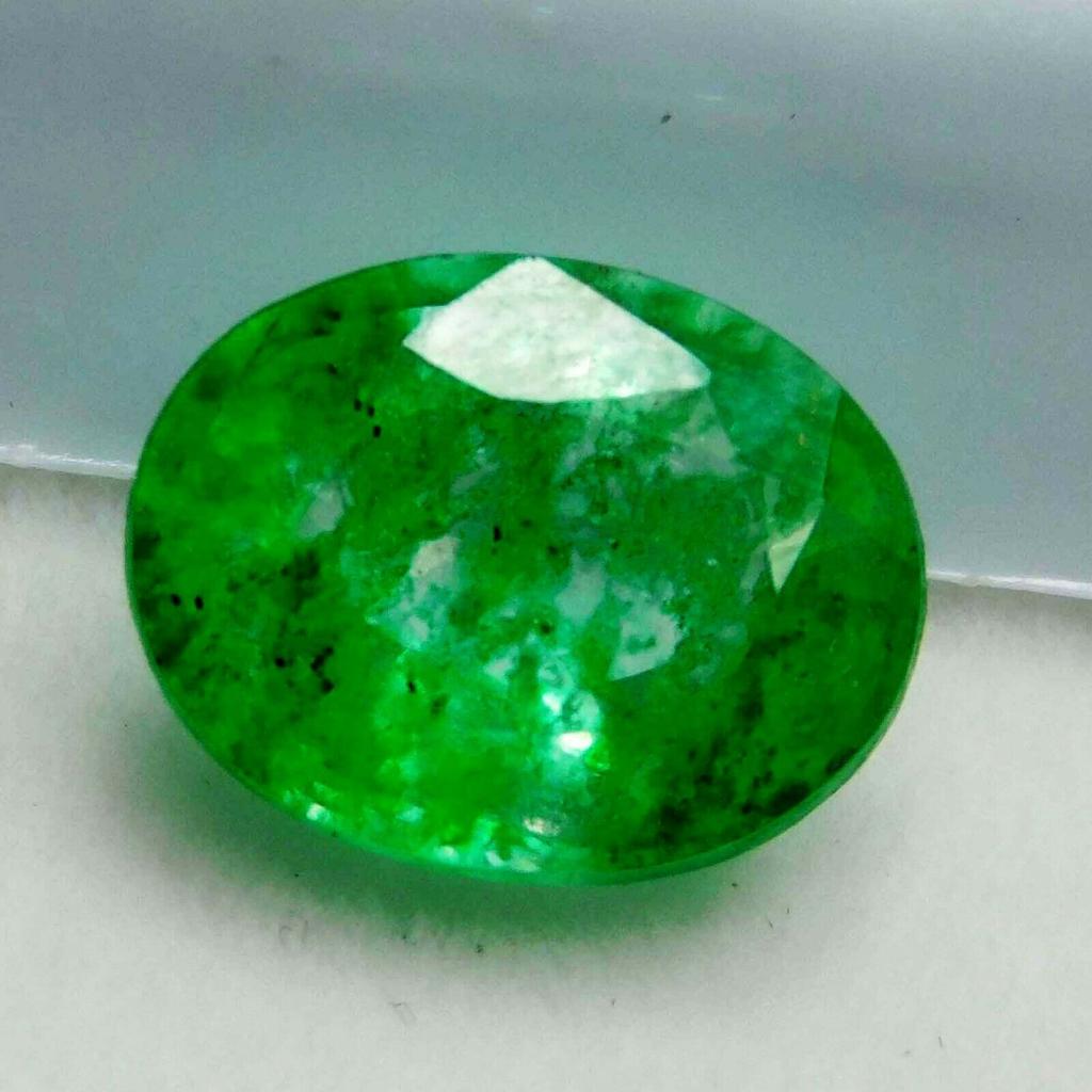 Natural Green Colombian Emerald 7ct Oval Cut Certified Loose Gemstone