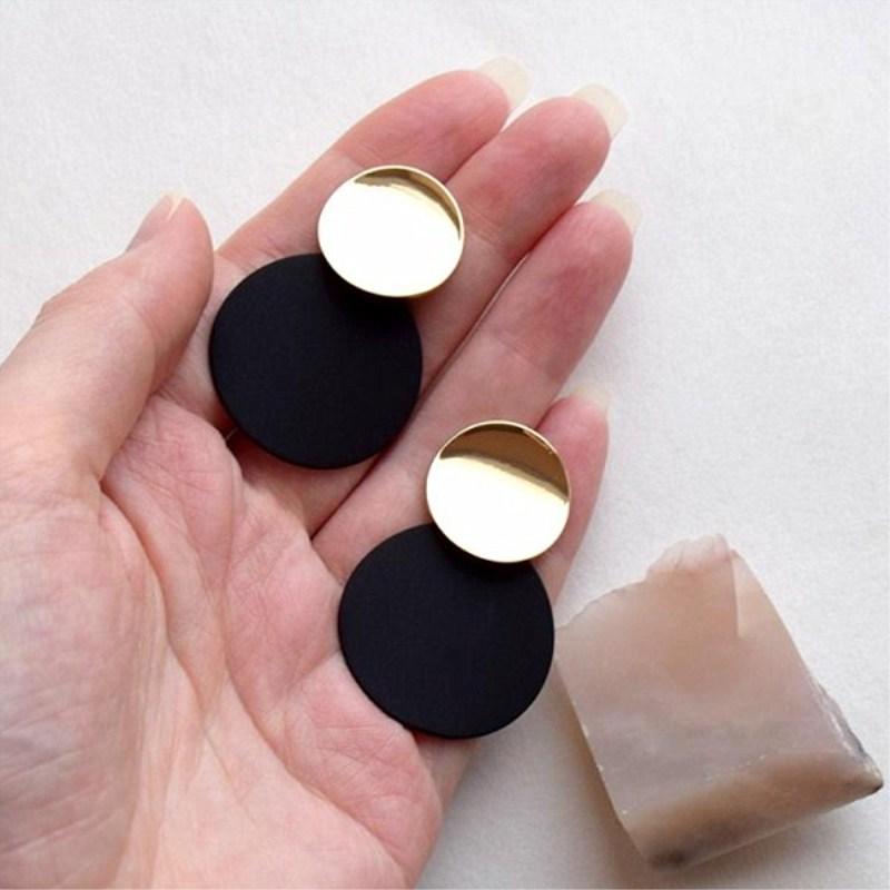 Vintage Trendy Golden Round Metal Statement Earrings for Women Geometry Jewelry Zinc Alloy Exaggerated Drop Earrin