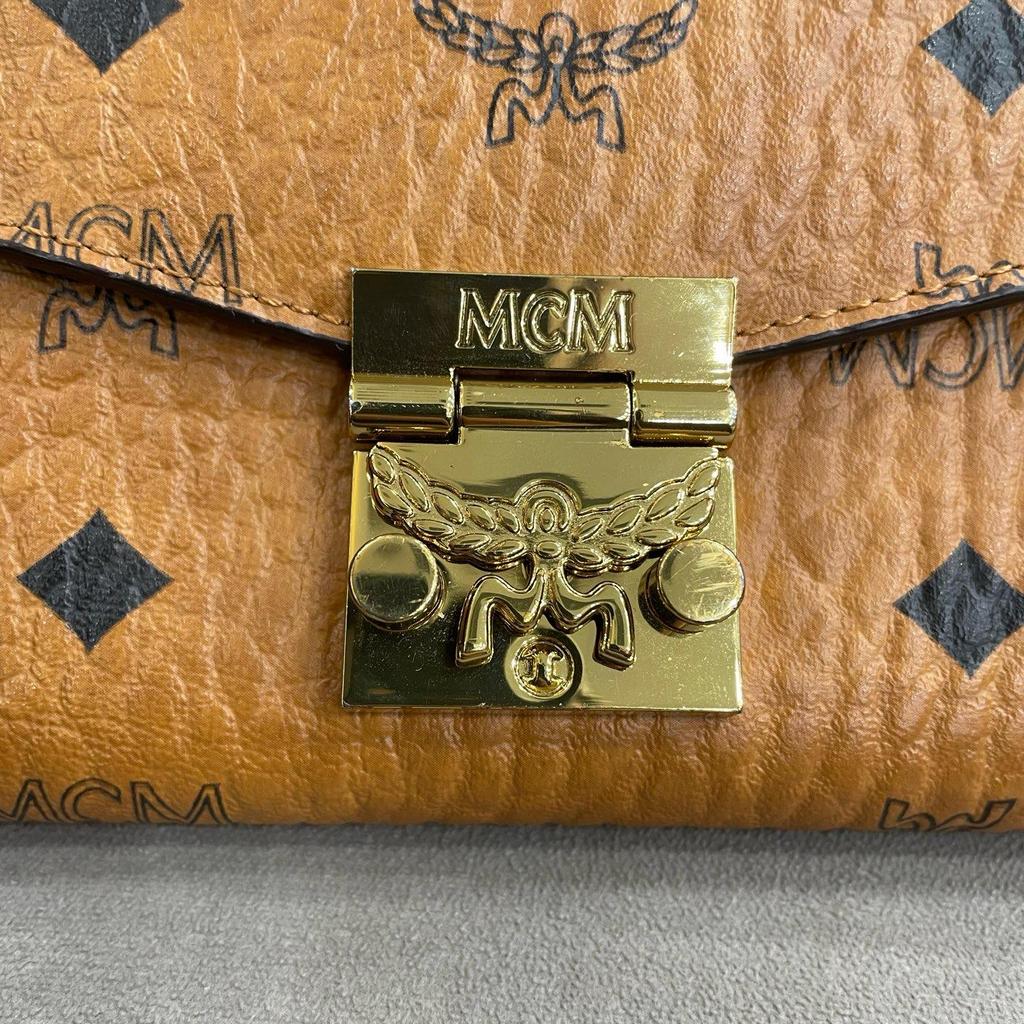 [Pre-Owned] Iconic Laurel Leaf Lock Detachable Chain Shoulder Strap Canvas And Leather Crossbody Wallet Large - Excellent #M9HJE0