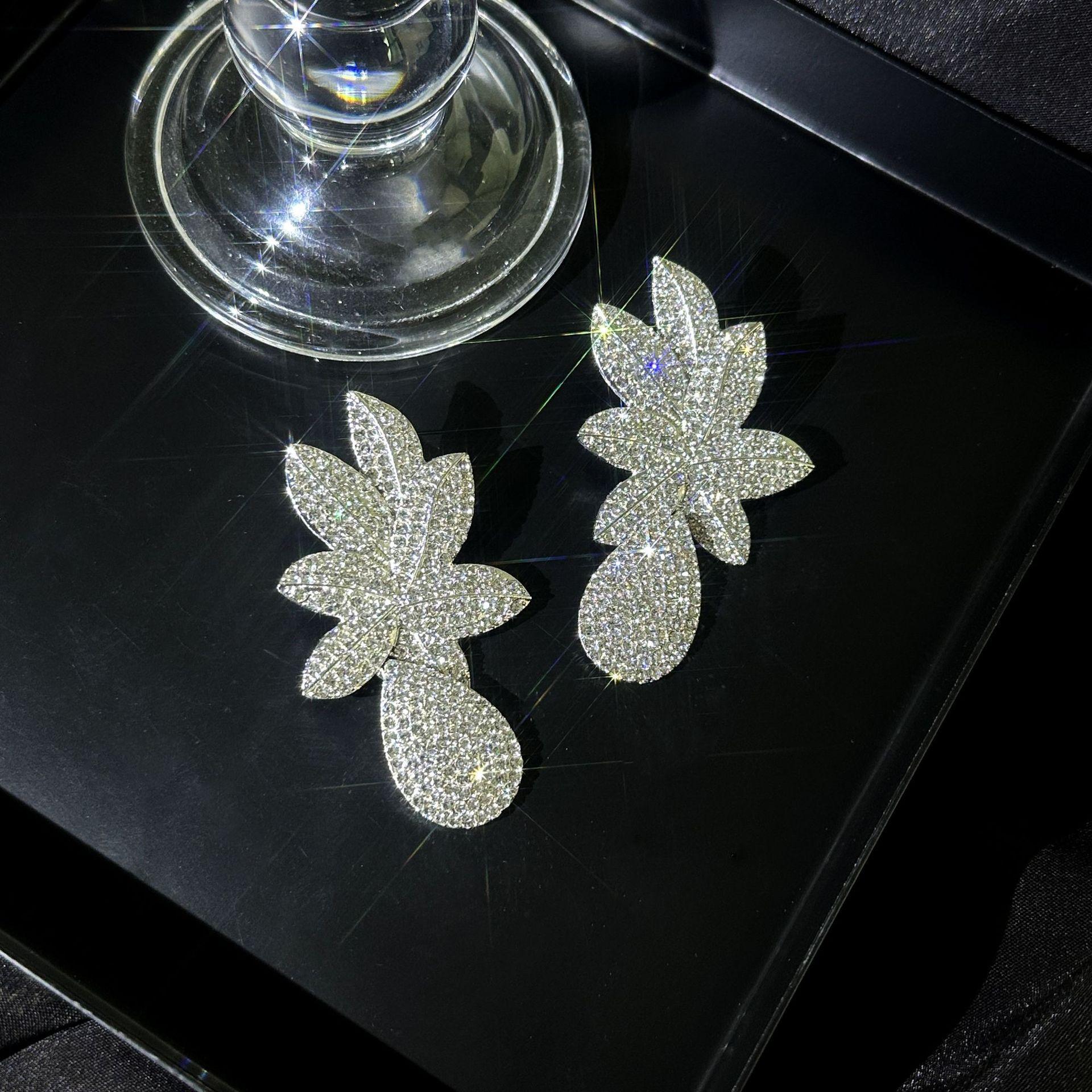 

2025 new colorful wing stud earrings women s heart-shaped diamond-encrusted earrings full of diamonds geometric earrings