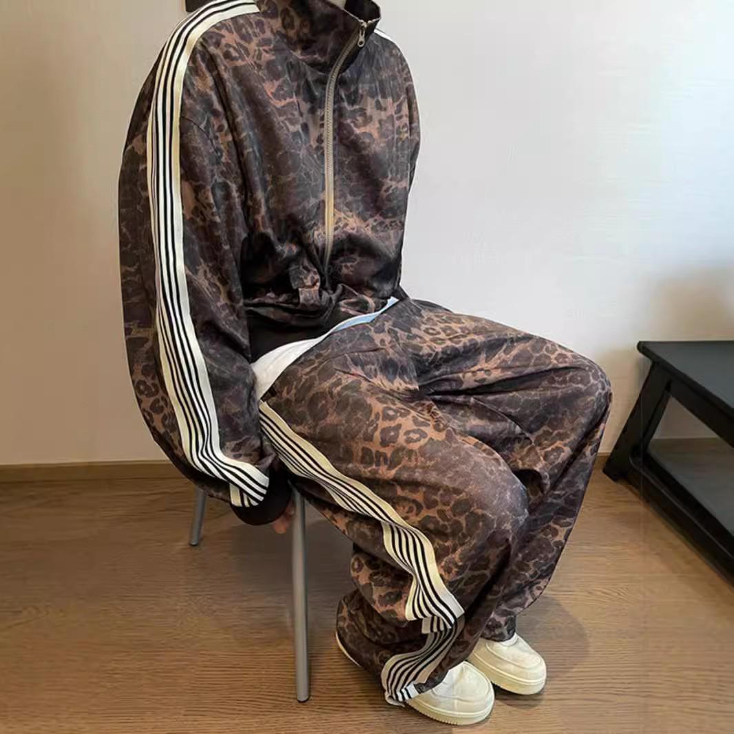 2026 Men s Retro Leopard Print Streetwear Tracksuit Jacket and Sweatpants M