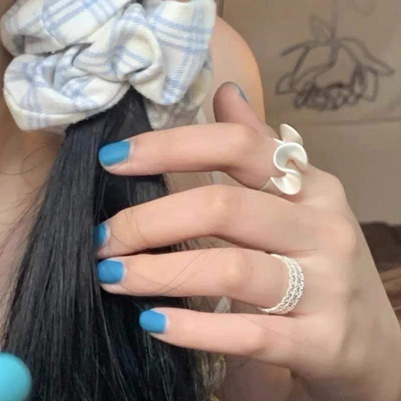 Niche Wave Skirt Ring Minimalist Blogger-Approved Open Finger Ring Stylish Unique Design Statement Jewelry for Women