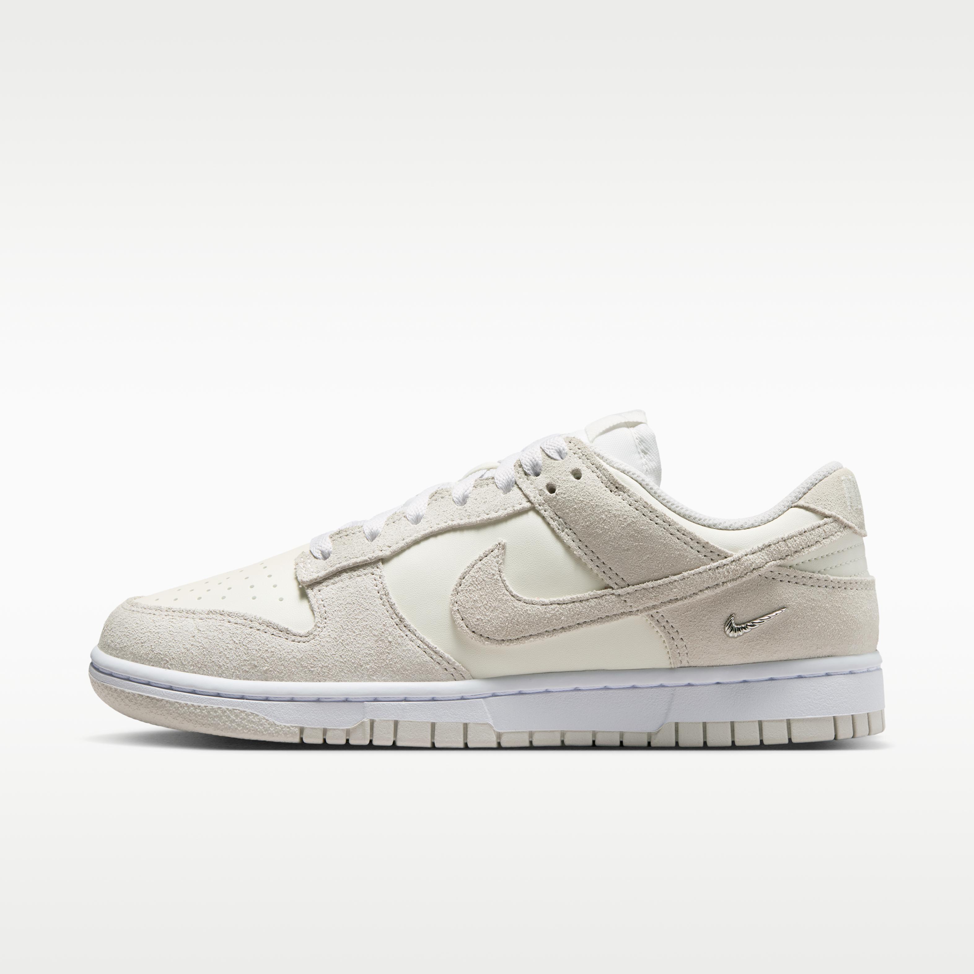Nike Dunk Low SE Sail White Metallic Silver 37.5