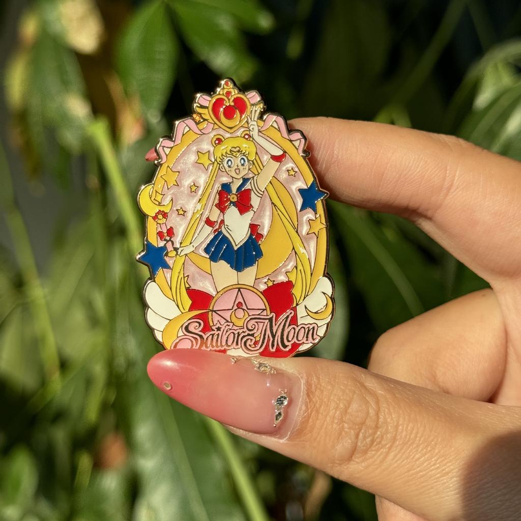 Japanese Sailor Moon Badge Metal Moon Hare Aino Minako Anime Peripheral Bag Accessories Brooch Girls Birthday Gift