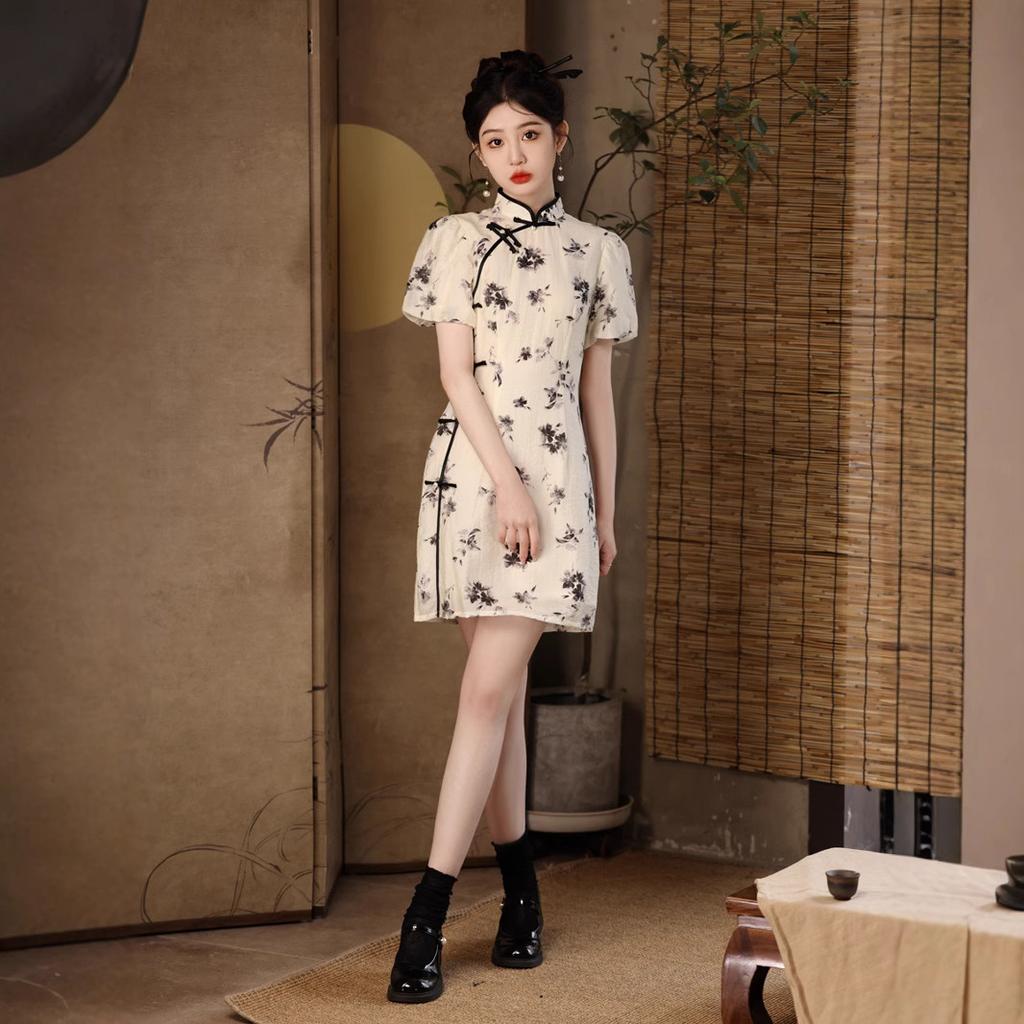 National style new Chinese floral small short cheongsam young retro slim and thin high-end women's daily cheongsam