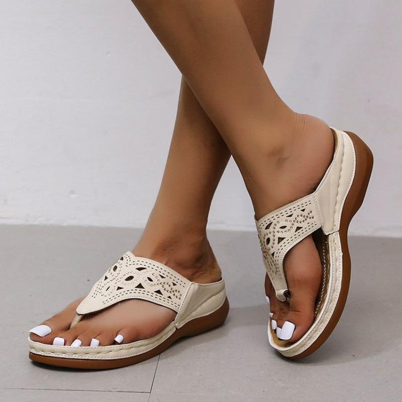Summer New Large Size Hollow Rhinestone Muffin Bottom Toe Outside Wearing Beach Cool Slippers Women