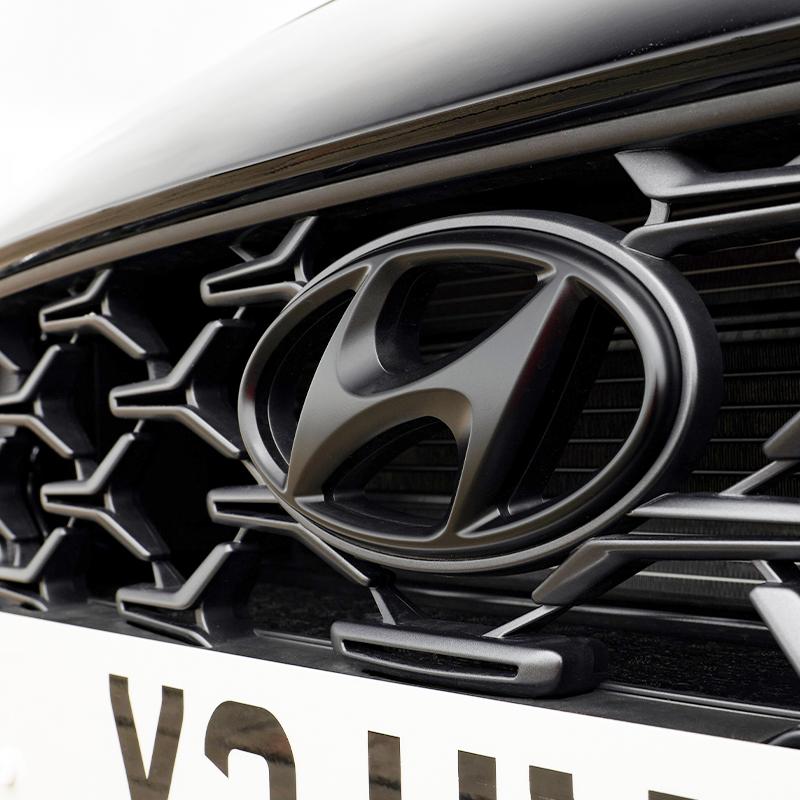 For Hyundai Tucson Elantra Accent Mistra Lafesta IX35 I20 1Pc Car Logo Front Bonnet Hood Rear Tail Trunk Emblem Auto Accessories NN3