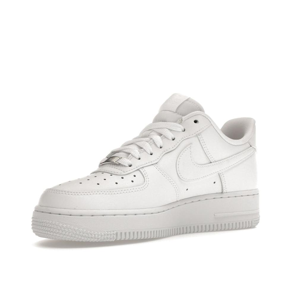 Nike Air Force 1 07 Piggdekorert Swoosh Damesneakers Hvit Metallisk-Sølv Platinatone FQ8887-100
