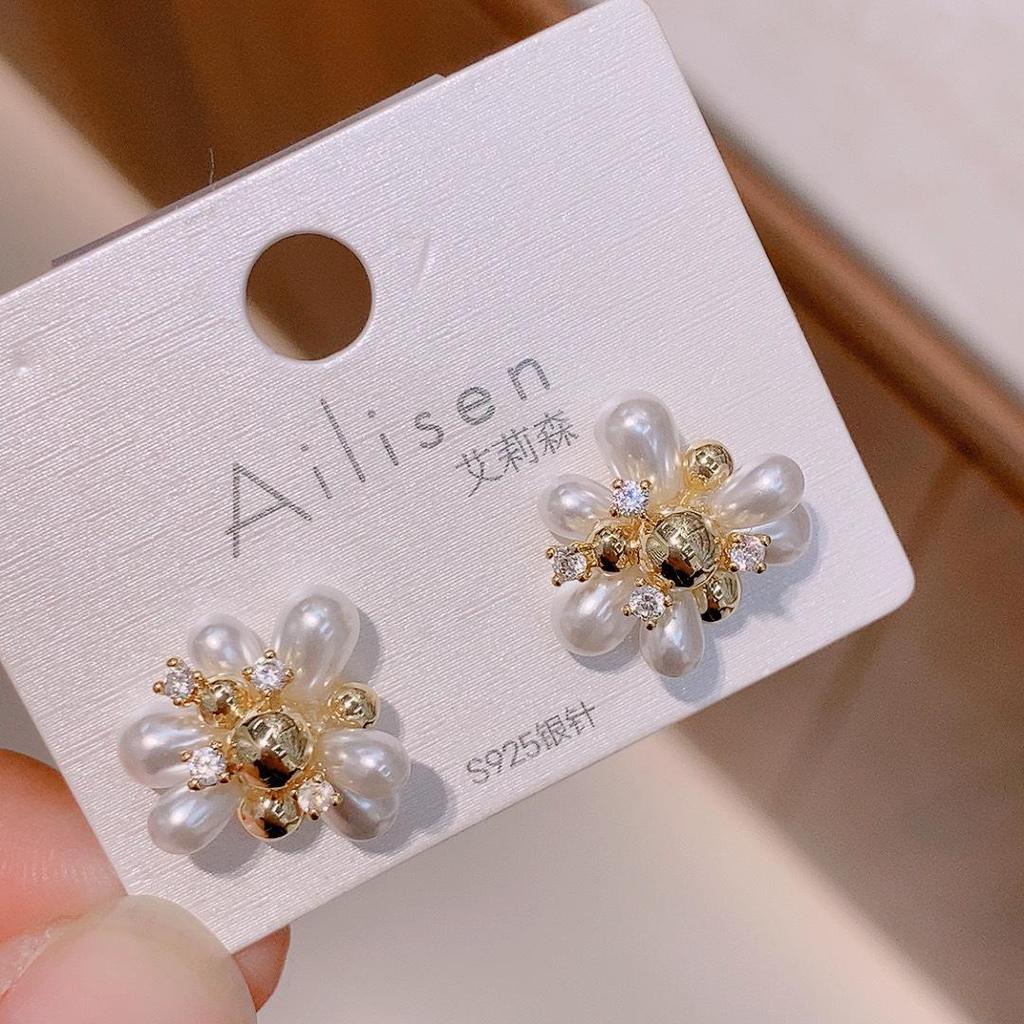 Elegant Zirconia Millet Pearl Stud Earrings with S925 Silver Needle - Exquisite Handheld Bouquet Design for Women