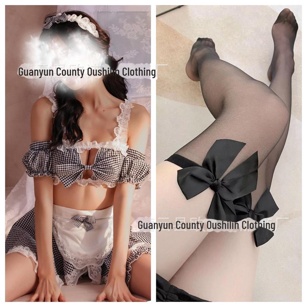 "Svůdné služebné prádlo": Károvaný set s kšandami s krajkovými a mašličkovými detaily"