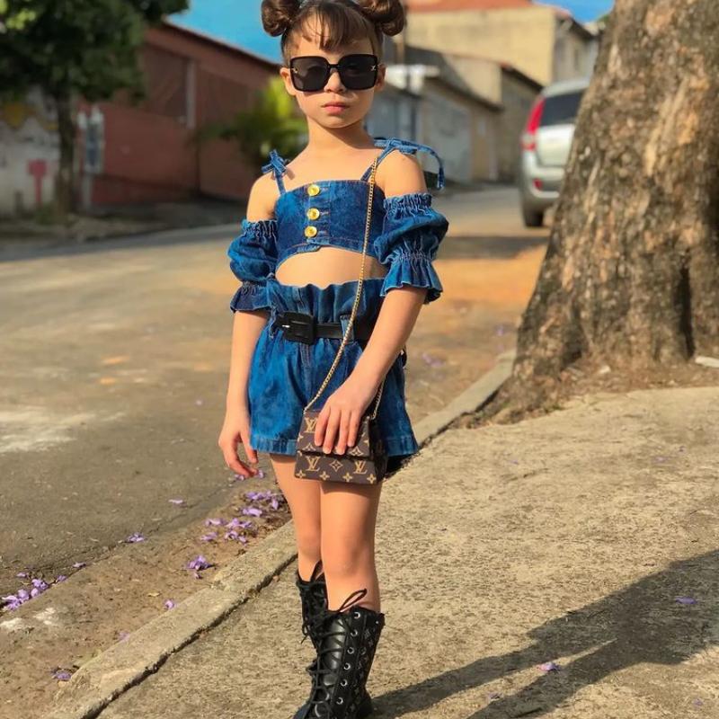 Girls' Fashion Set, Summer Children's Casual Strappy Top, High-waisted Shorts with Belt