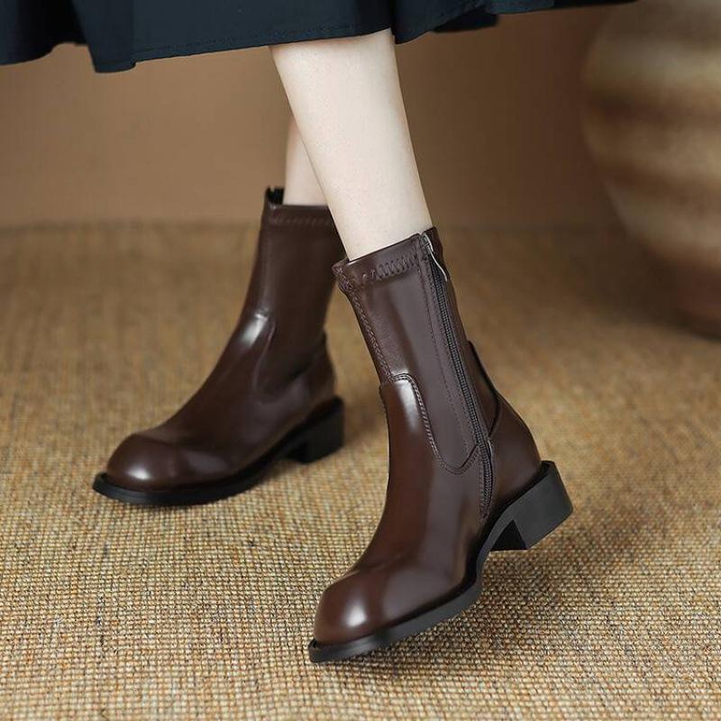 Autumn and winter medium heel large size women's boots non-slip rubber sole zipper medium tube boots women's round head square heel new Martin 