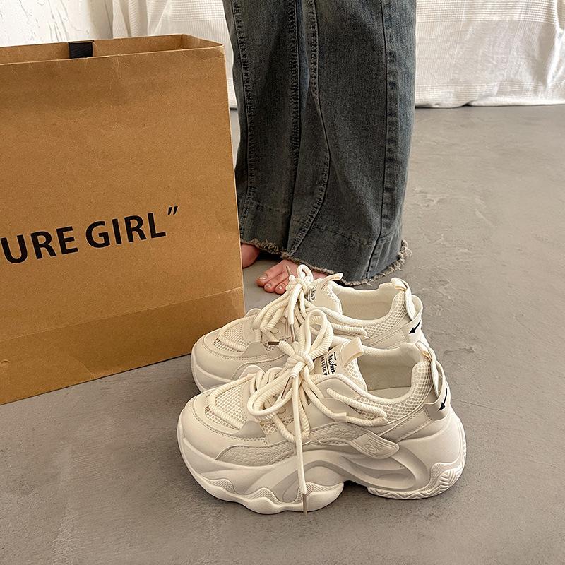 

Обувь для папы, женская, новинка весны 2025 года, маленькие белые туфли на платформе, обувь для детей, модная, универсальная, нишевая, повседневная обувь 35