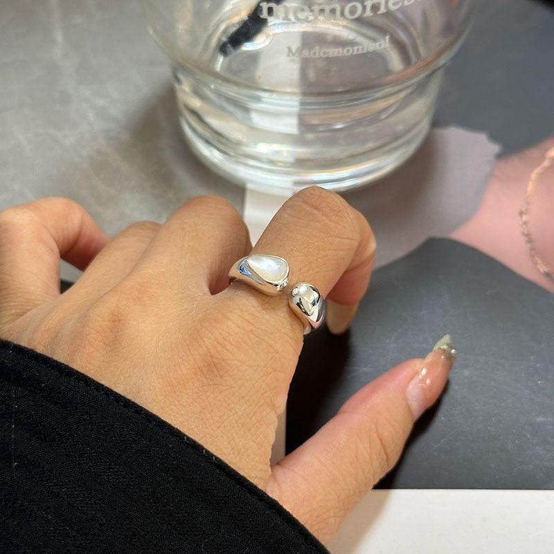 Elegant Water Drop Adjustable Ring for Women - Light Luxury & Fashionable Index Finger Accessory