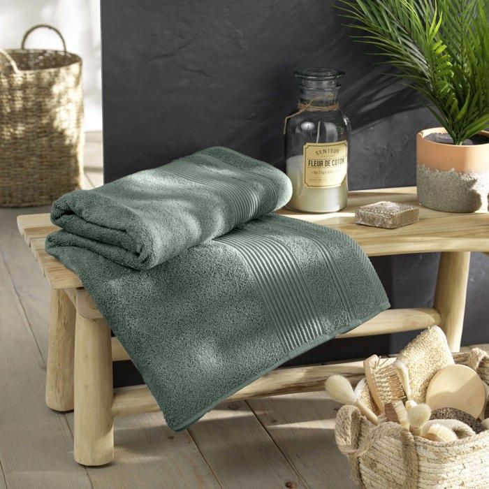 Serviette ou drap de bain en coton 90 x 150 cm Tendresse vert cèdre