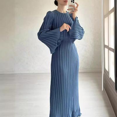 2023 Autumn New Long Dress Temperament Pleated Horn Sleeve Medium and Long Dress