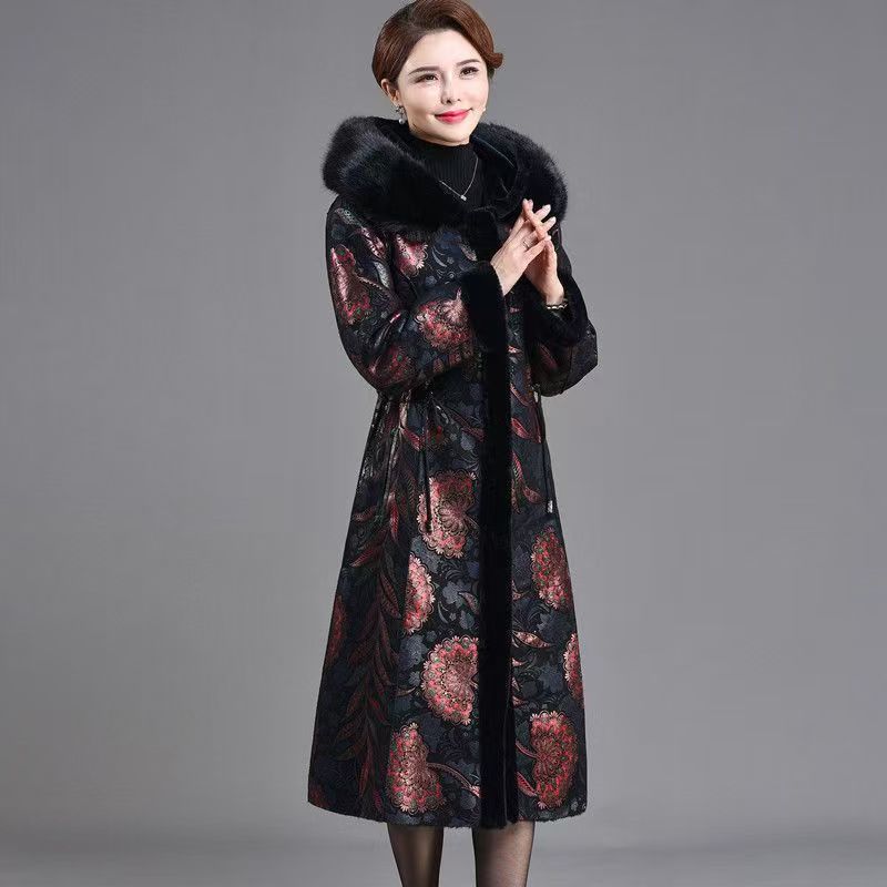 Double-sided Fur Integrated Winter New Medium and Old Women's Clothing Mother Fur Coat Coat