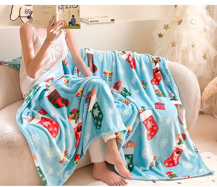 Extra Thick Christmas Flannel Blanket Soft Coral Fleece Aircon Blanket Wholesale Price Xmas Season Gift for Home Decor