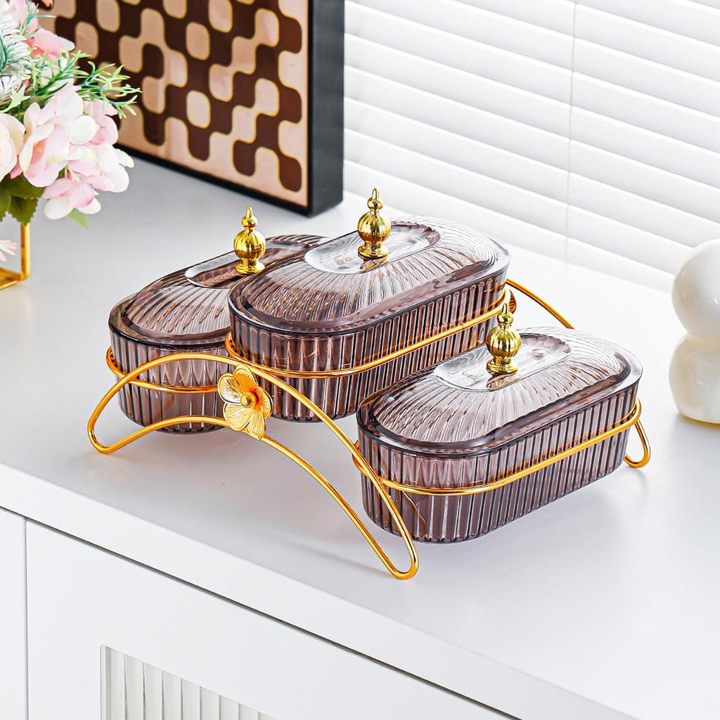 Elegant Iron Art Snack Dish with Compartments: Luxurious Fruit Plate for Home or Hotel
