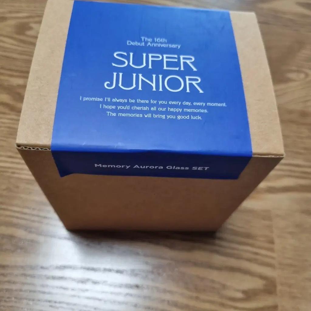 SUPER JUNIOR 16th Anniversary Memory Aurora Glass Leeteuk Version Used