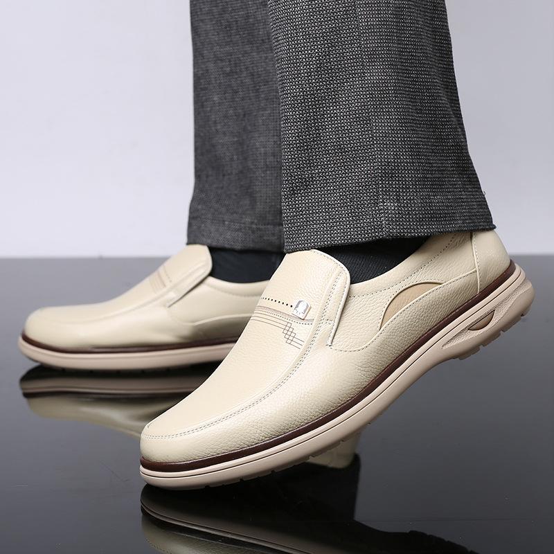 Old man head men's shoes spring 2025 new youth leisure soft sole one pedal leather shoes business men's shoes 8107