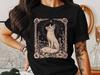 T-shirt w stylu Cottagecore z lisem, Koszulka inspirowana naturą, Grafika w stylu vintage, Artystyczny wzór leśnych zwierząt boho, Kwiatowy design, Rustykalna koszulka z dzikimi zwierzętami, Uroczy lis