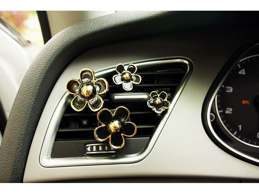 Women's Flower Car Interior Aromatherapy Vent Clip Set - 4 Pieces