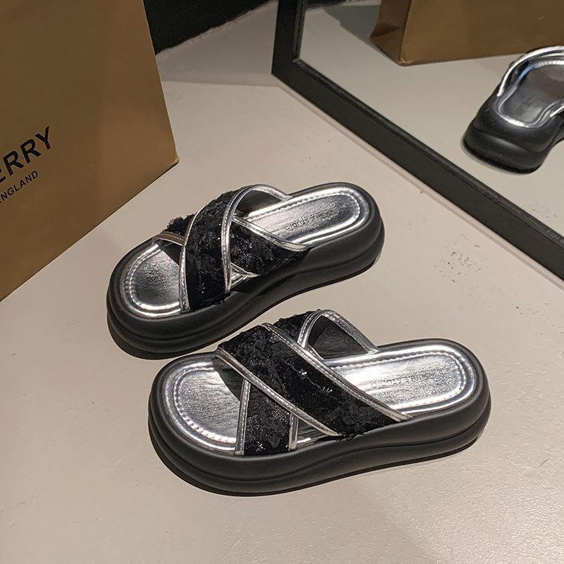 Xiaoxiangfeng thick-bottomed cool slippers women's summer wear new fashion cross soft-bottomed versatile beach one-word drag