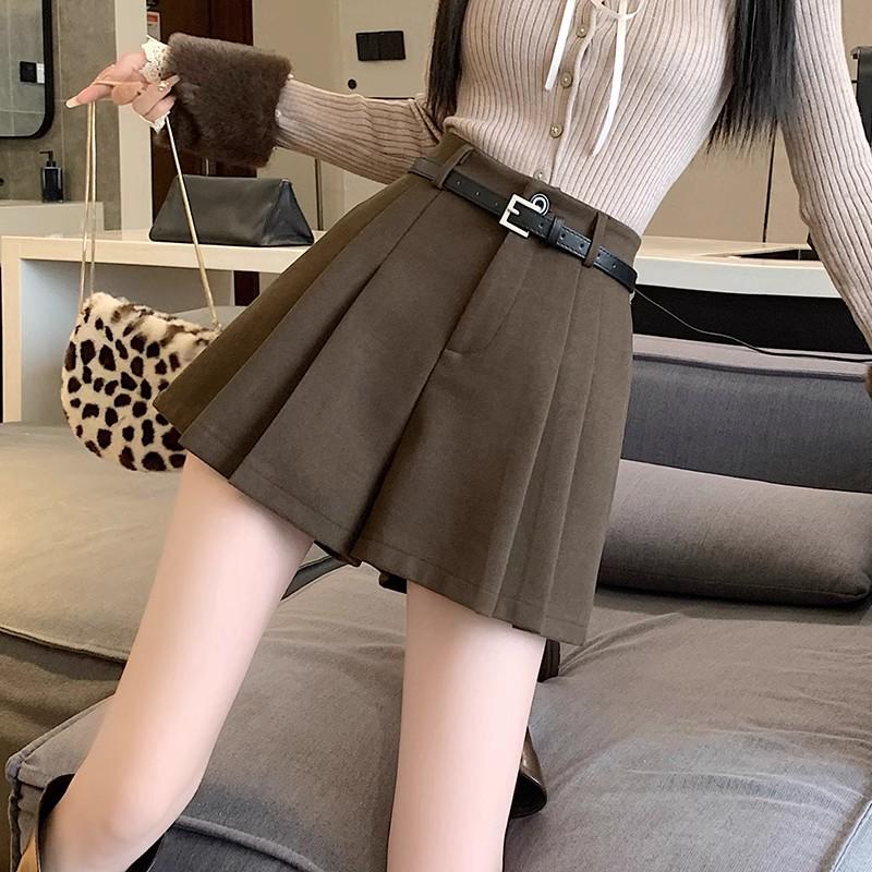 2024 Women's High-Waist Brown Wool Pleated Shorts: Autumn/Winter Wide-Leg Casual Skort