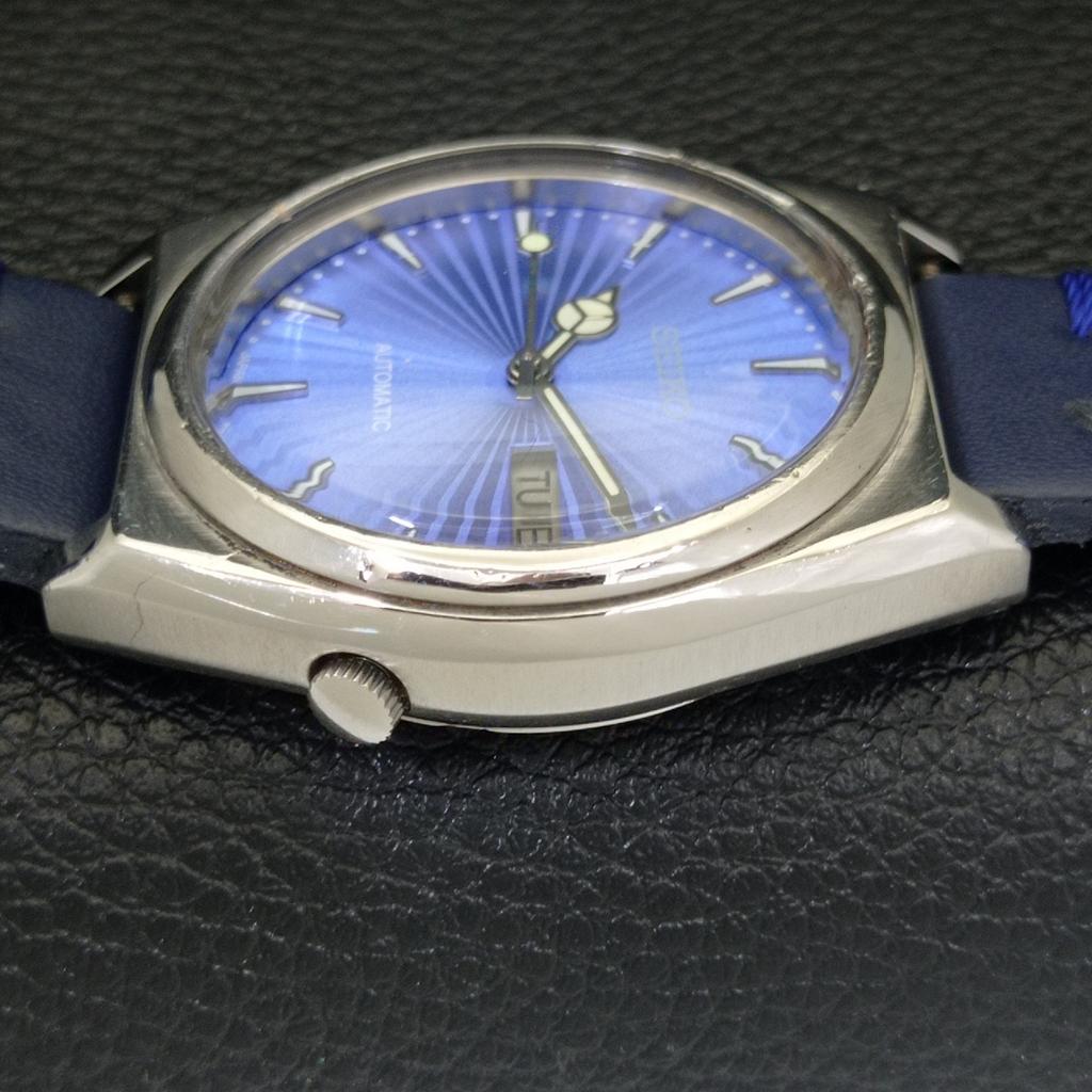 AUTOMATIC 7009A VINTAGE SEIKO JAPAN MENS SKY BLUE COLOR DIAL WATCH A701455-5 R206b-a701455