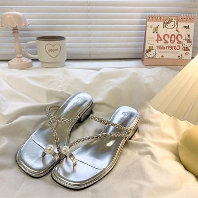 Fairy Wind Thick Heel Set Toe Pearl Cool Slippers Women Wear 2024 Summer New Rhinestone Middle Heel Roman Toe Sandals