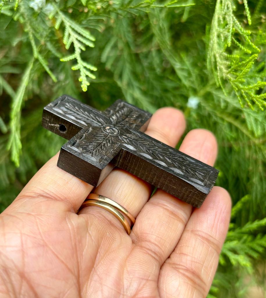 1 Pc Wood CROSS Pendant, Jesus Christ, Wooden Locket Handmade, 6 Cm, Handcarved, Christianity, Unisex for Men and Women, 12