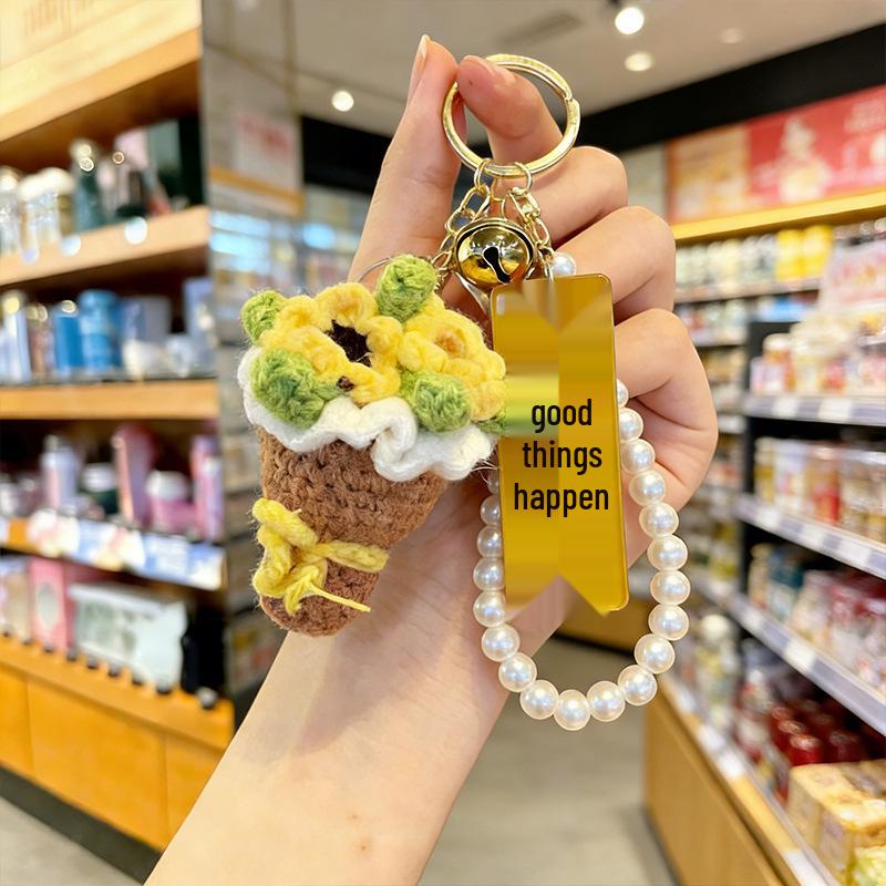 Goddess Festival Crocheted Rose Keychain - Creative Handheld Bouquet Gift for Women's Day