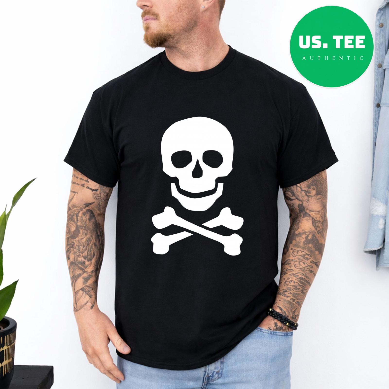 Skull Crossbones T-Shirt Performance T-Shirt S