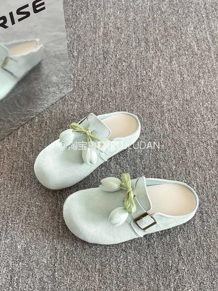 Baotou slippers women's new spring and summer fashion casual shoes in 2025 versatile cartoon belt buckle Boken shoes