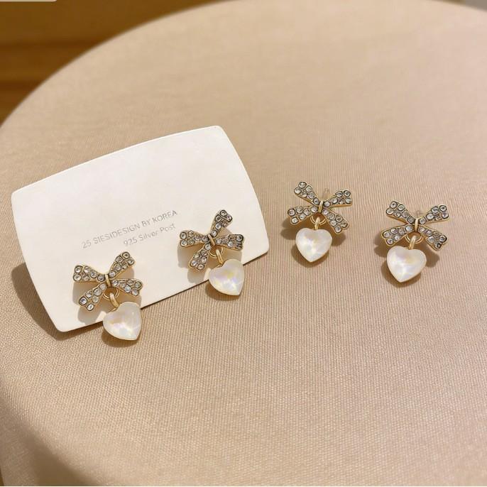 A Must For Sweet Girls! Flash Diamond Bow Pendant, Love Stud Earrings, Femininity Versatile Fairy Fantasy Girl Earrings