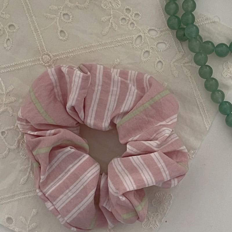 OUI SAY YES! Stripe Scrunchie_Hair280