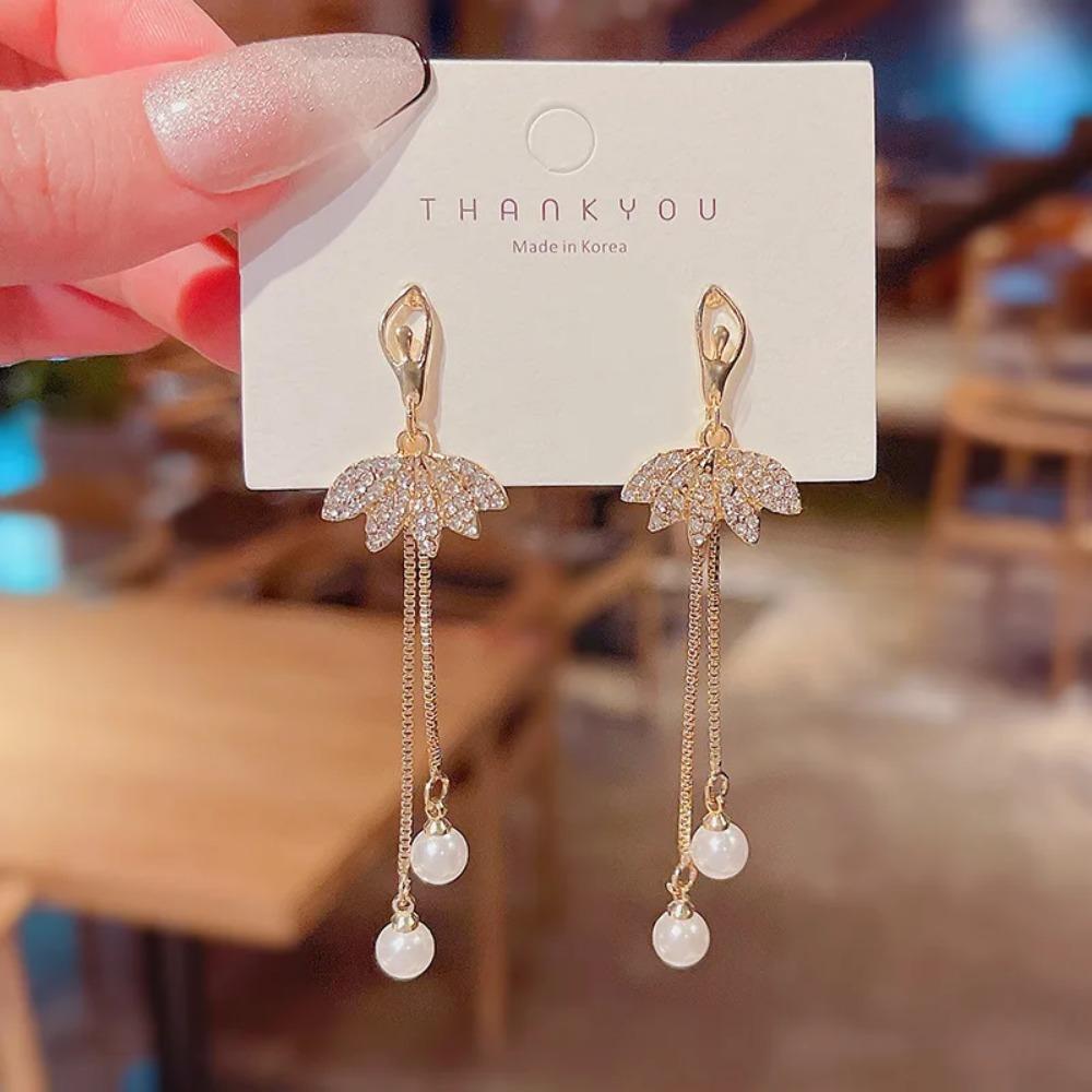 2025 New Trend Simulation Pearl Long Earrings Women's Flower Rhinestone Wedding Pendant Earrings Fashion Korean Jewelry Earrings
