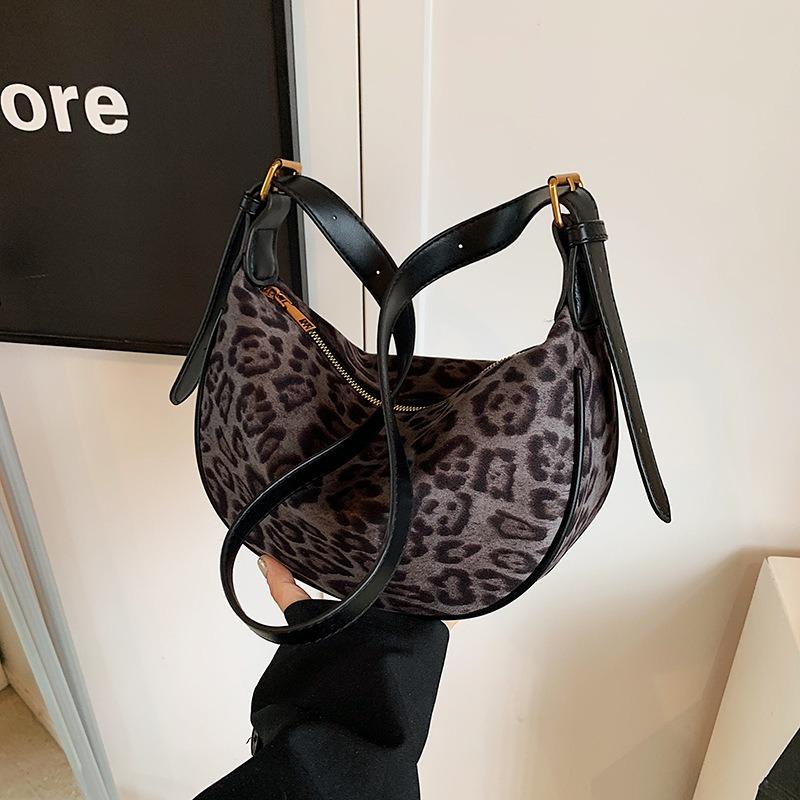 New Leopard Print Underarm Bag Women's Autumn and Winter Retro Matte Suede Dumpling Bag Shoulder Messenger Bag