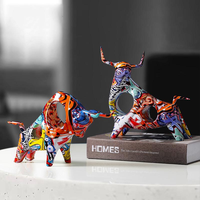 European and American Creative Art Graffiti Cow Ornaments Living Room Desktop Office Wine Cabinet Home Soft Decorations Housewarming Gift