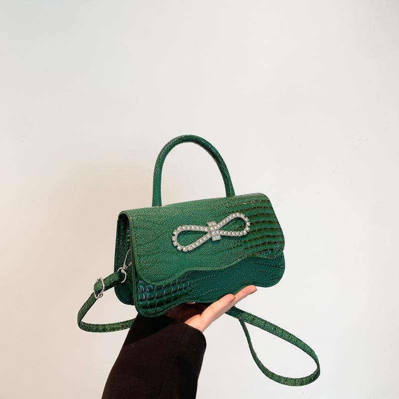 Niche design high value crocodile pattern handbag 2025 autumn new Korean version diamond-encrusted bow small square bag
