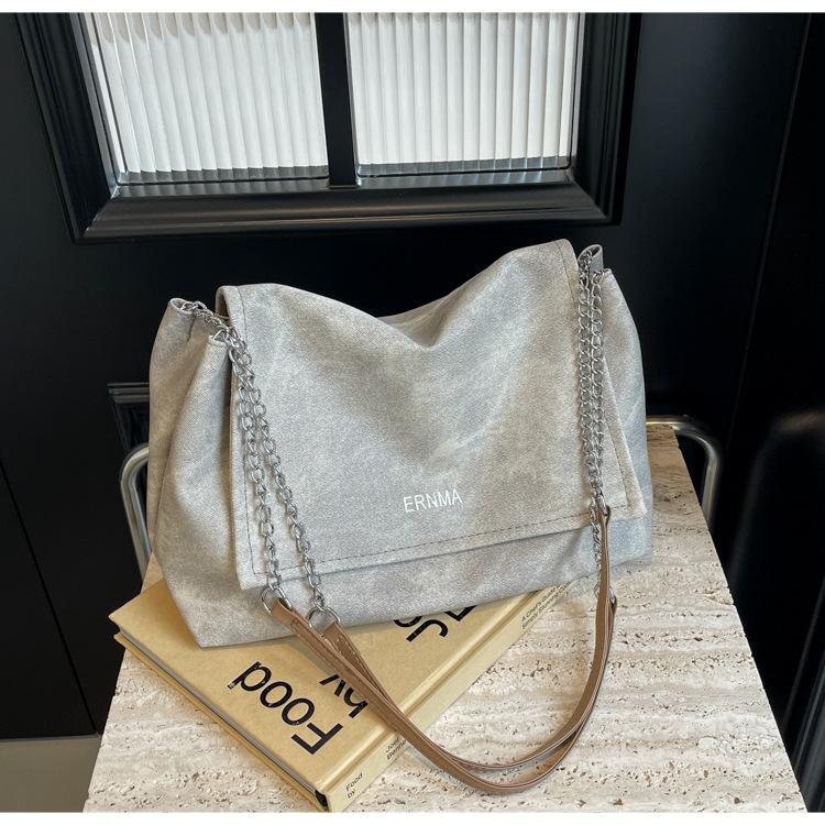 Premium Texture Chain Tote Bag Women's 2025 New Versatile Large-capacity Class Shoulder Bag Fashionable Commuter Bag