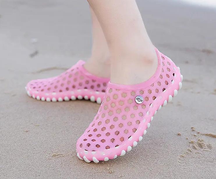 Sandals couple new mesh creek traceability summer wear non-slip fishing hole shoes men's wading beach shoes