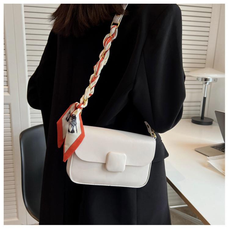 Small Crossbody Bag With Vintage Appeal And Street-style Fashion Elements бежевый