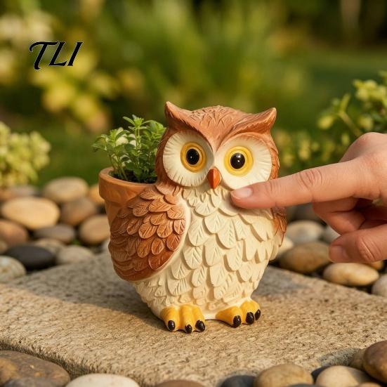 Artistic Desktop Flower Holders Cute Cartoon Owl Planter, Resin Small Planter Pot, Decorative Pot Plant for Succulents, Indoor Garden Balcony