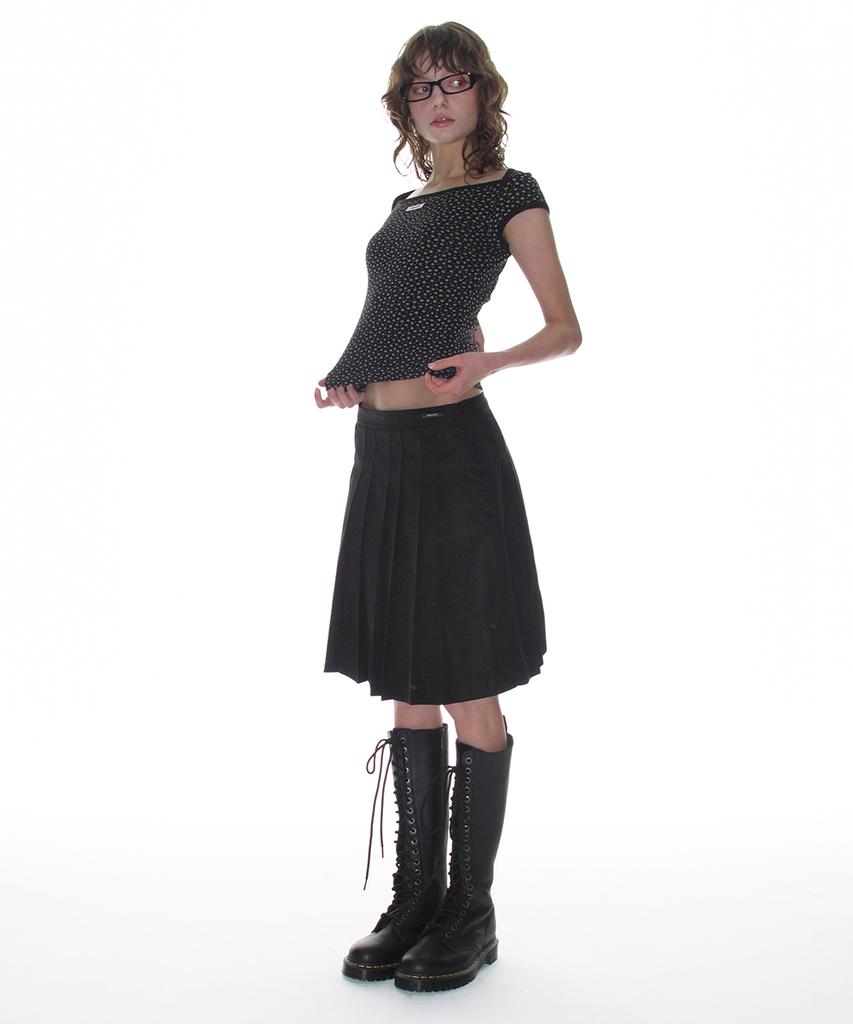 CRANK Scallop Floral Eyelet Top_Black